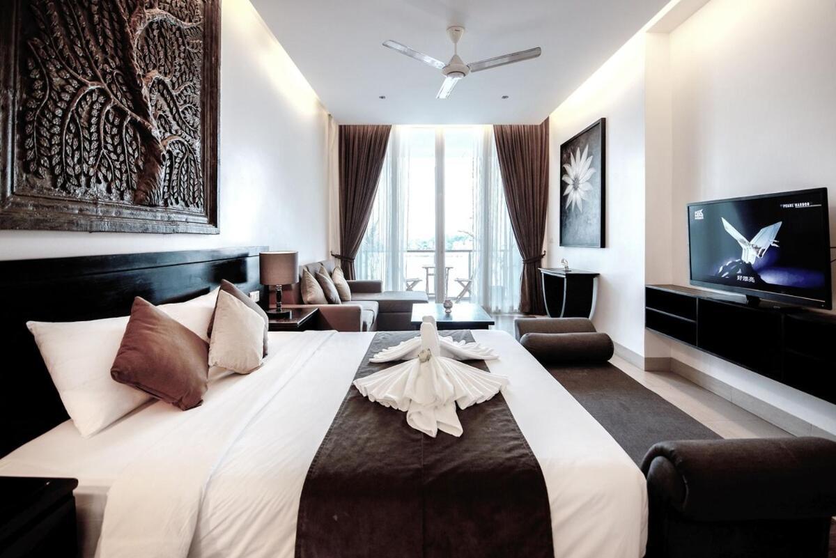 Blue Crystal Boutique Hotel Пном Пен Екстериор снимка
