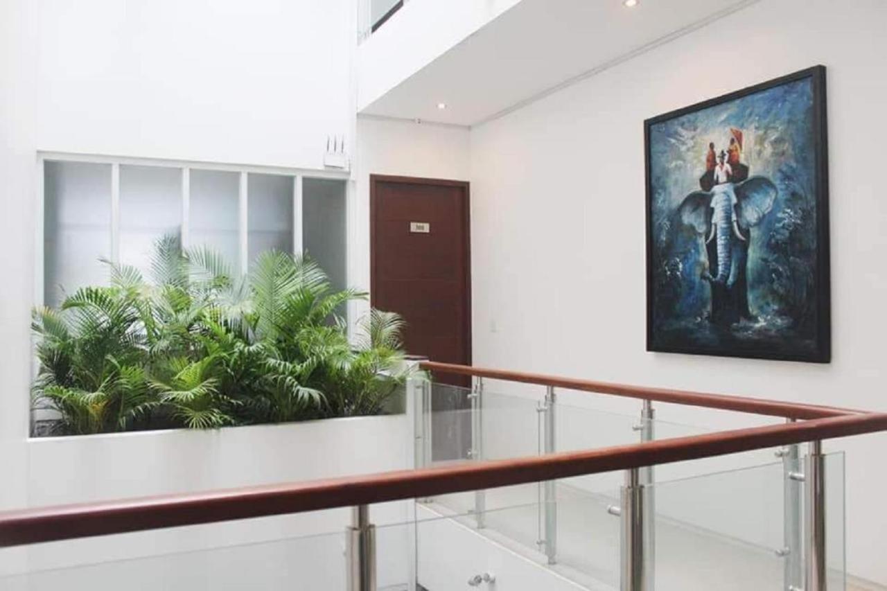 Blue Crystal Boutique Hotel Пном Пен Екстериор снимка