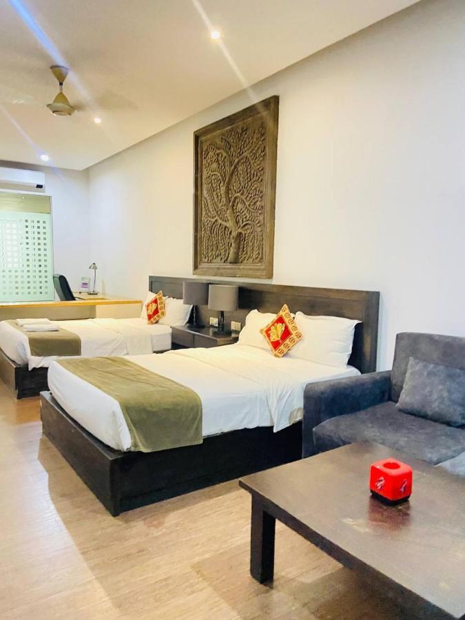 Blue Crystal Boutique Hotel Пном Пен Екстериор снимка