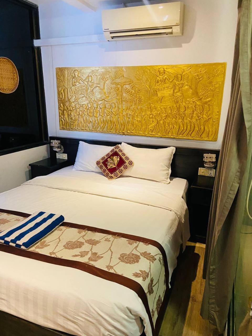 Blue Crystal Boutique Hotel Пном Пен Екстериор снимка