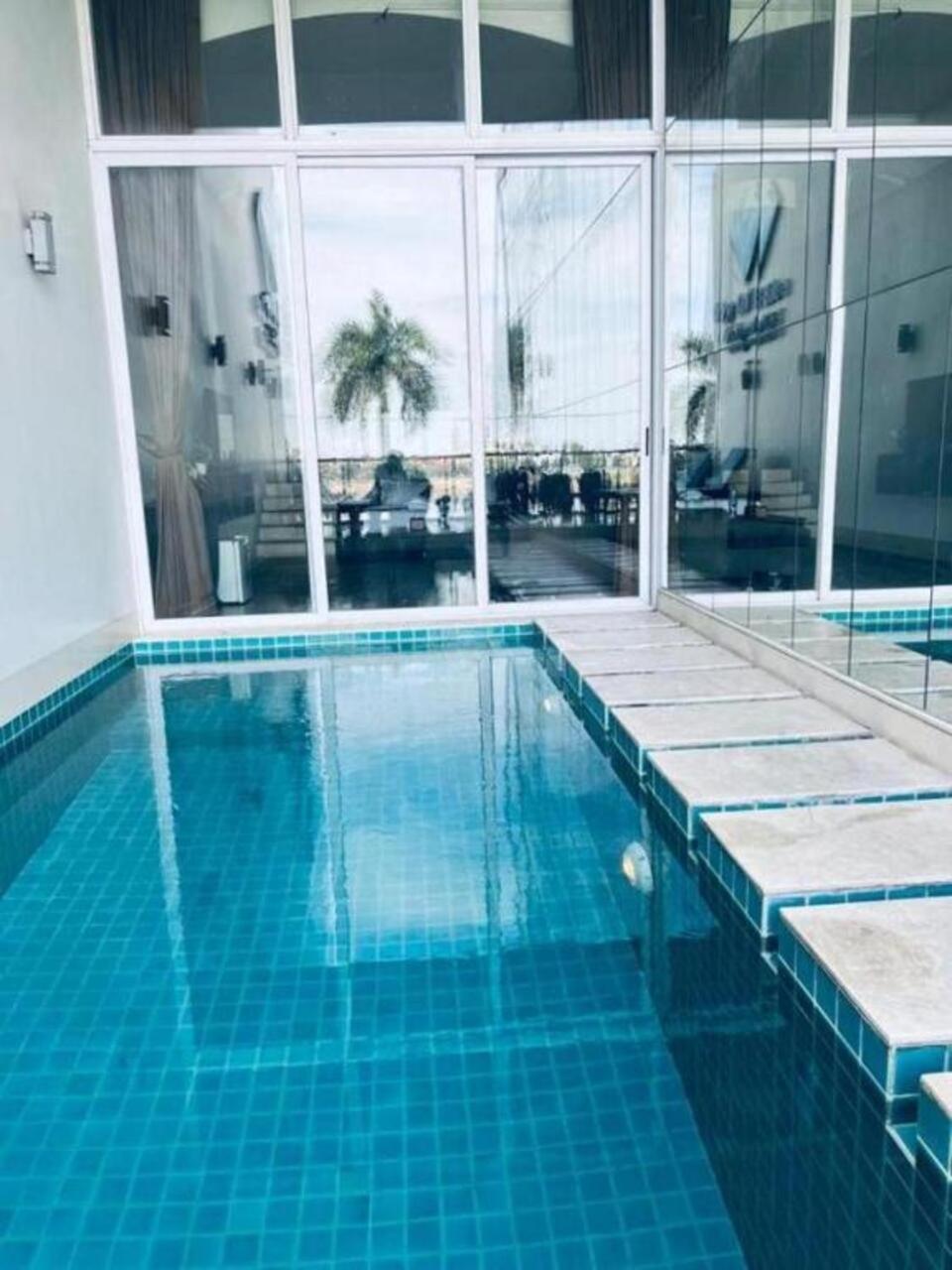 Blue Crystal Boutique Hotel Пном Пен Екстериор снимка